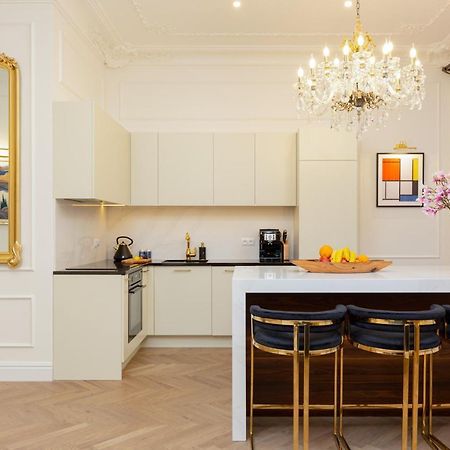 Royal Apartment Kopernika By Renters Prestige Warsawa Bagian luar foto