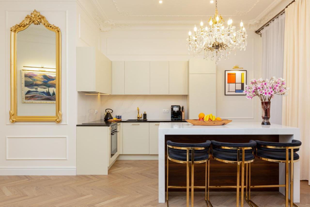 Royal Apartment Kopernika By Renters Prestige Warsawa Bagian luar foto