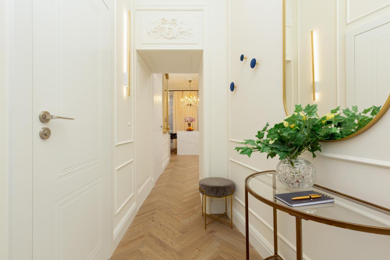 Royal Apartment Kopernika By Renters Prestige Warsawa Bagian luar foto